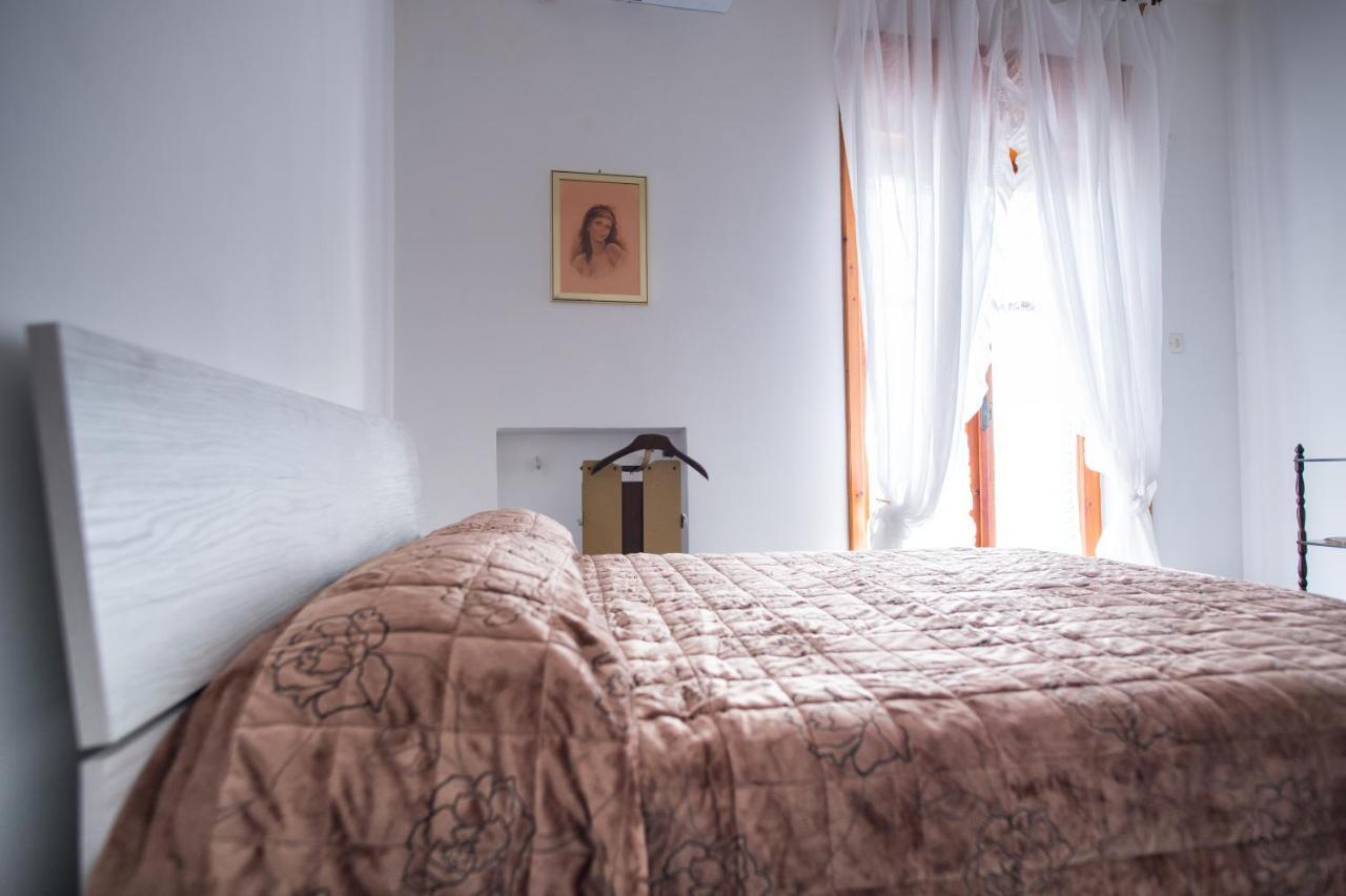 La Casa Gialla Vietri Exteriör bild