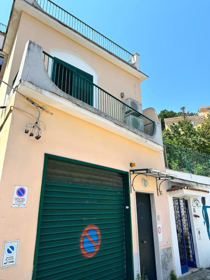 La Casa Gialla Vietri Exteriör bild
